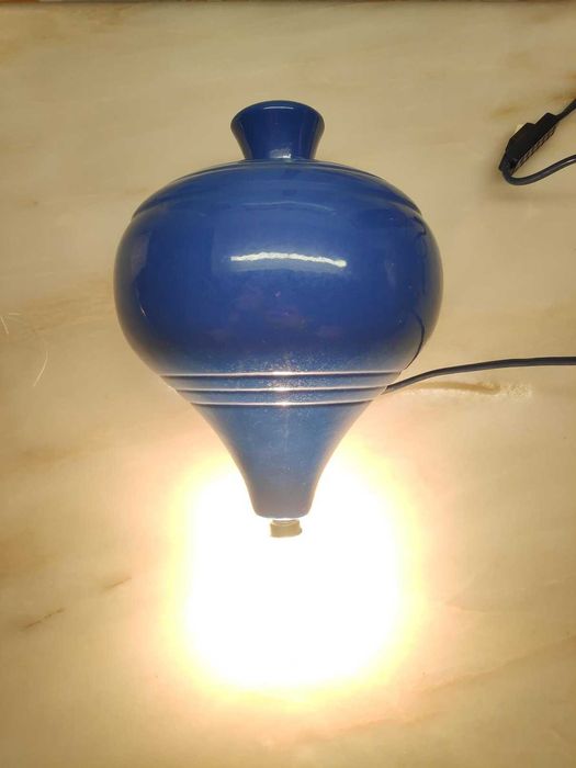 Candeeiro pião (quarto de criança)