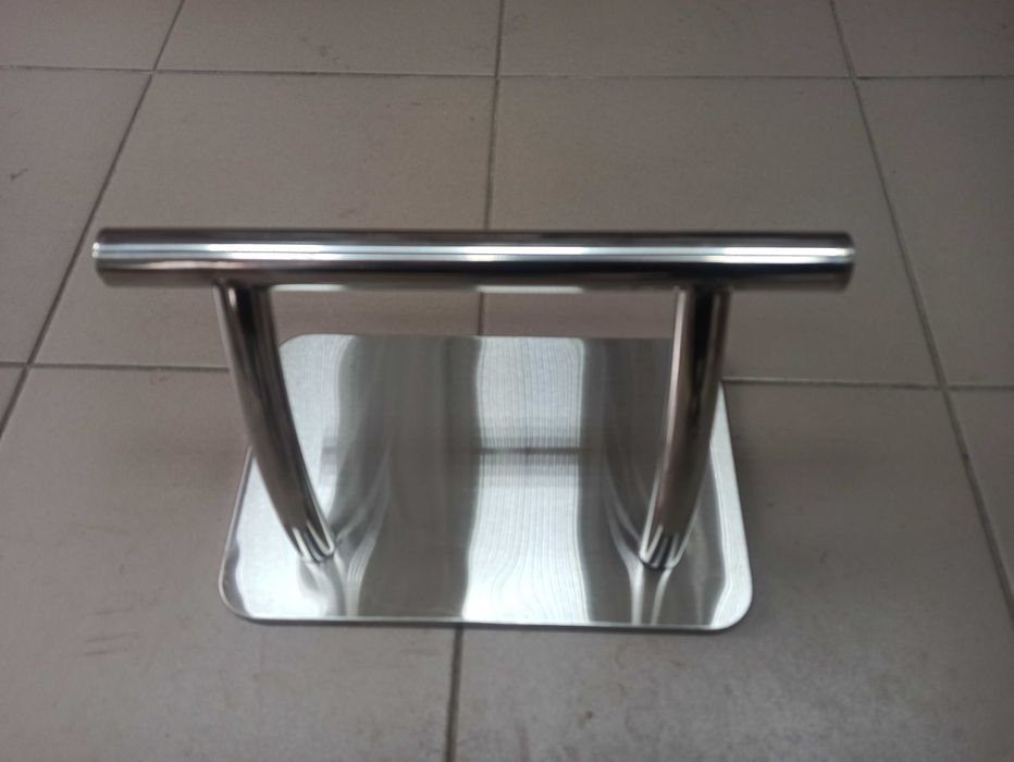 Подставка для ног парикмахерская  металлическая с бархатной подложкой