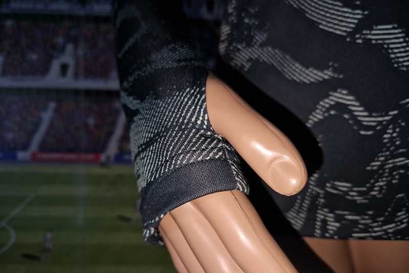 Real Madrid Club de Fútbol Adidas Aeroready 2022-23 training top S-M