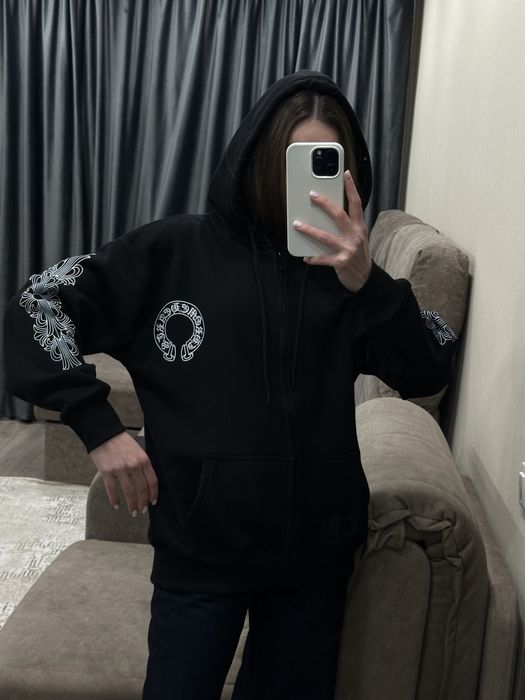 Зіпка на хутрі Chrome Hearts.