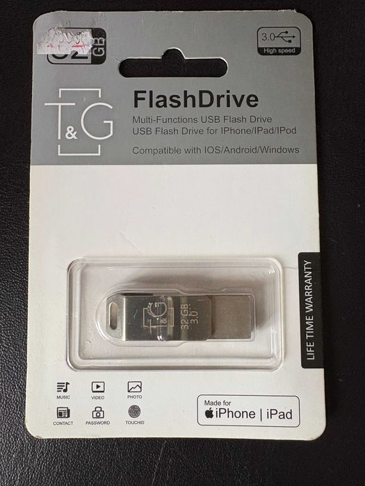 Продам флеш накопичувач 32 ГБ для Айфона, ноутбука