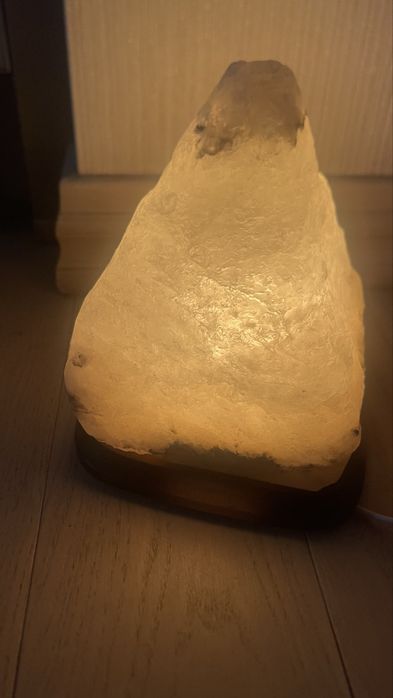 Соляна лампа. Настільна лампа