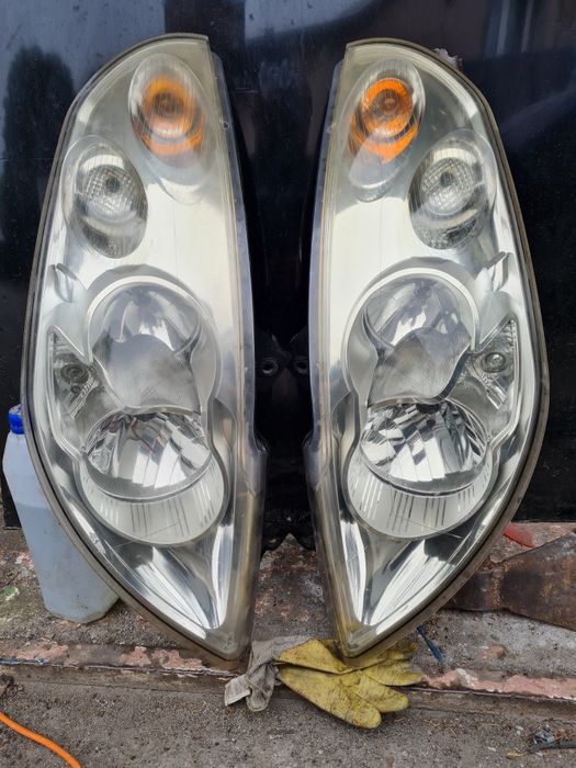 Lampa Lampy Przednie Europa Renault Master 3 III Opel Movano B 2 Prawa Lewa Komplet z Żarówkami Silniczkami oraz Zaślepkami Gotowe do Montażu 100% BDB