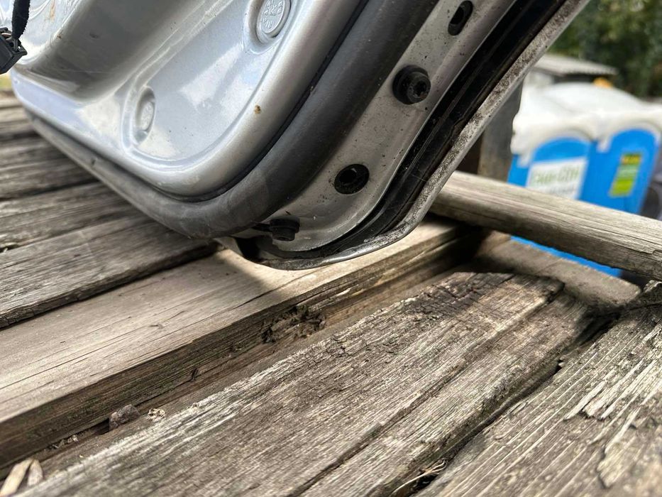 Дверь задняя правая VW jetta 2008