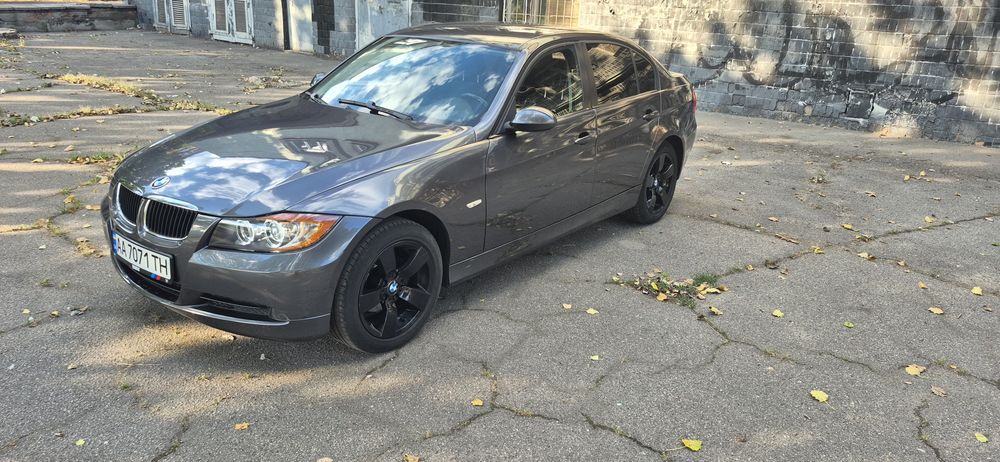 BMW E90 2.0 automatic