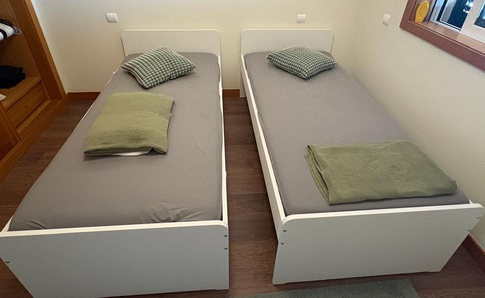 Cama Solteiro Ikea SLAKT- 1 Mês de uso