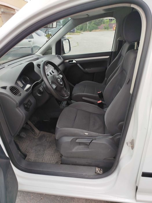 Продам Volkswagen caddy 2013