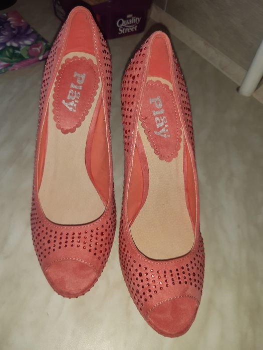 Босоніжки туфлі нові, на платформі