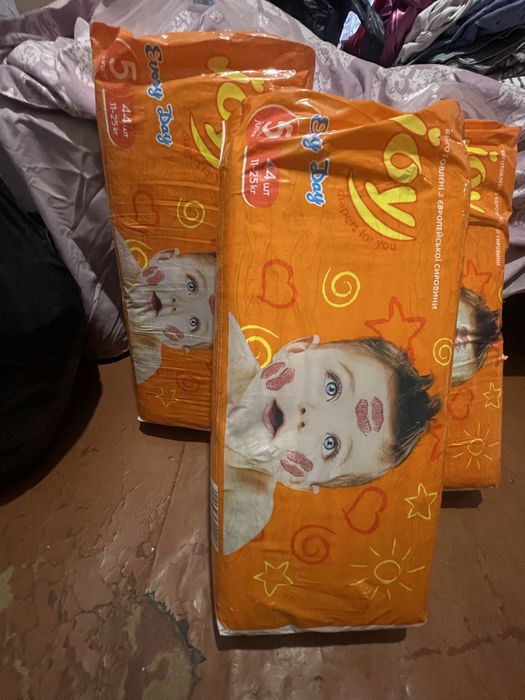 Продам памперсы джой 5