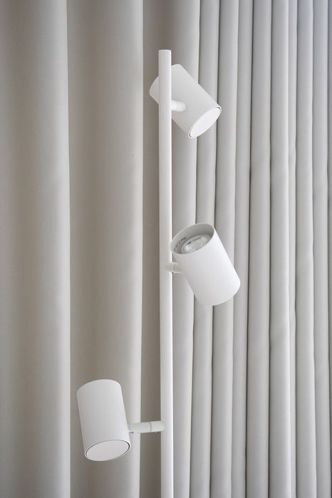 Candeeiro de pé NYMANE