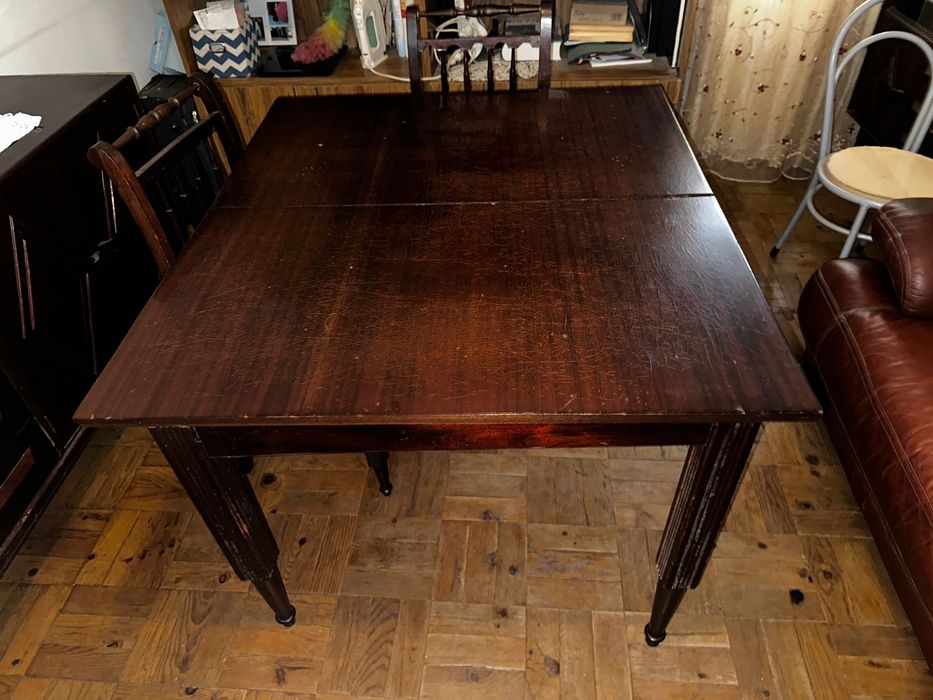 Mesa de sala 4 / 6 lugares