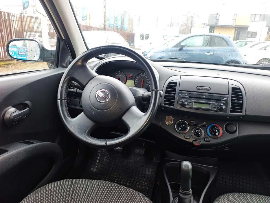 Micra 2009 1.2 ben 134 tys przebiegu bez rdzy rozrząd łańcuch sprawna