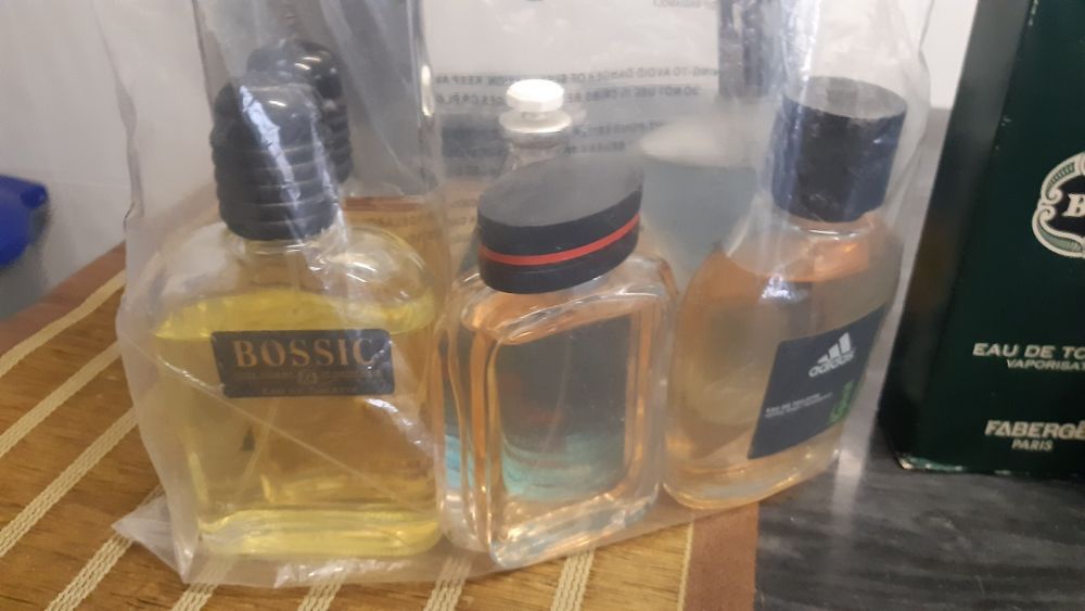Varios perfumes homem