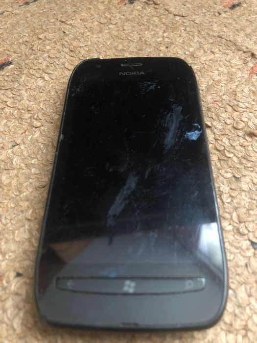 Телефон Nokia 710