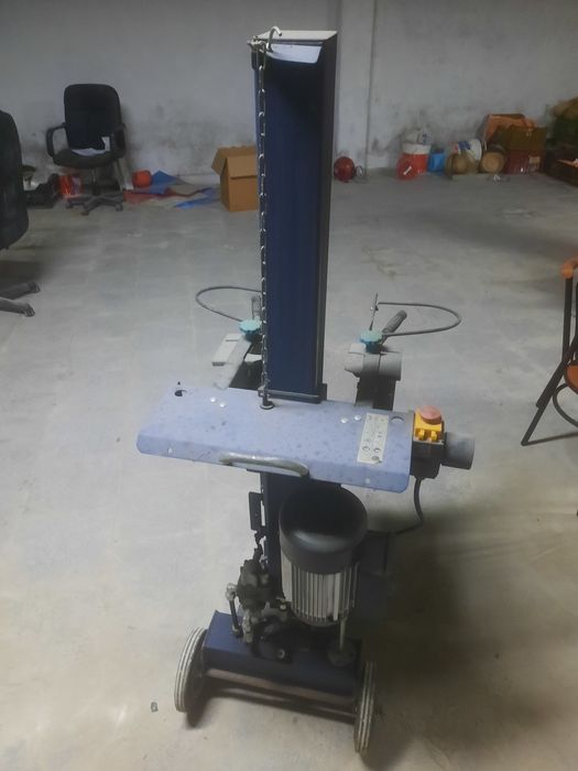 Rachador de lenha como novo. Excelente estado