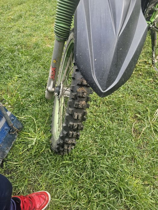 Kawaski kmx 200 .nowe opony