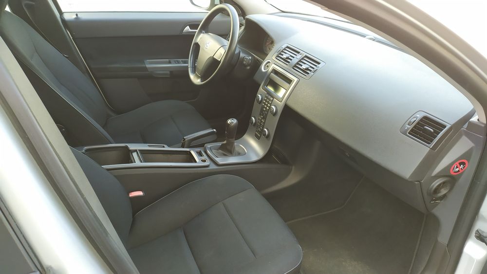 Вольво V50 Volvo V50 Двері передні/задні 426-26