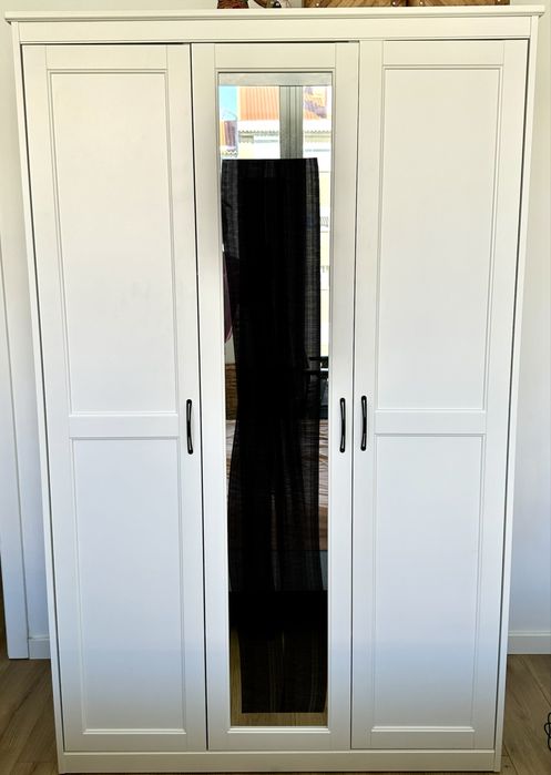 Roupeiro IKEA SONGESAND branco – como novo (120x60x191 cm)
