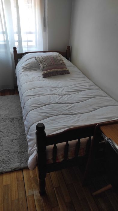 Cama usada para venda