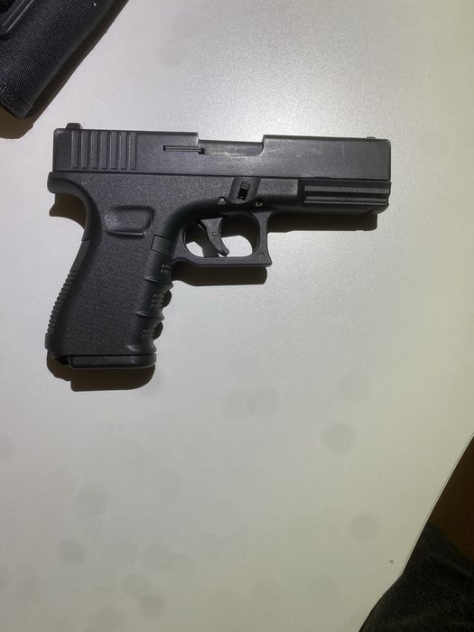 Іграшкова пістолет