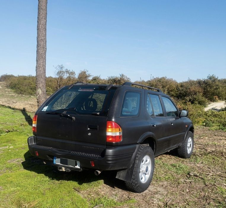 Opel Frontera B 2.2 DTI 4x4 foto 2