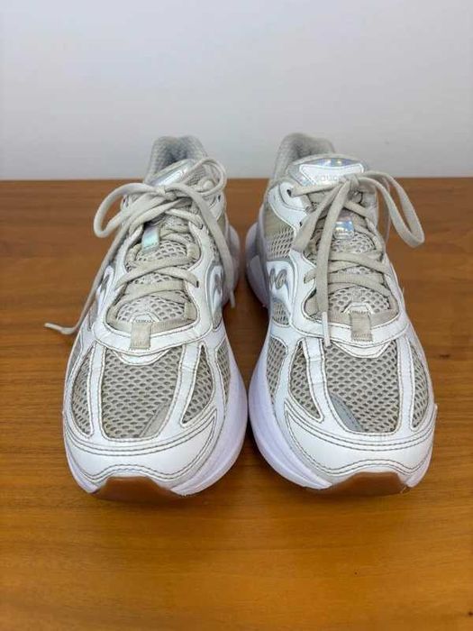 Buty Saucony ProGrid Omni 9 (Białe / Srebrne) – roz. 41