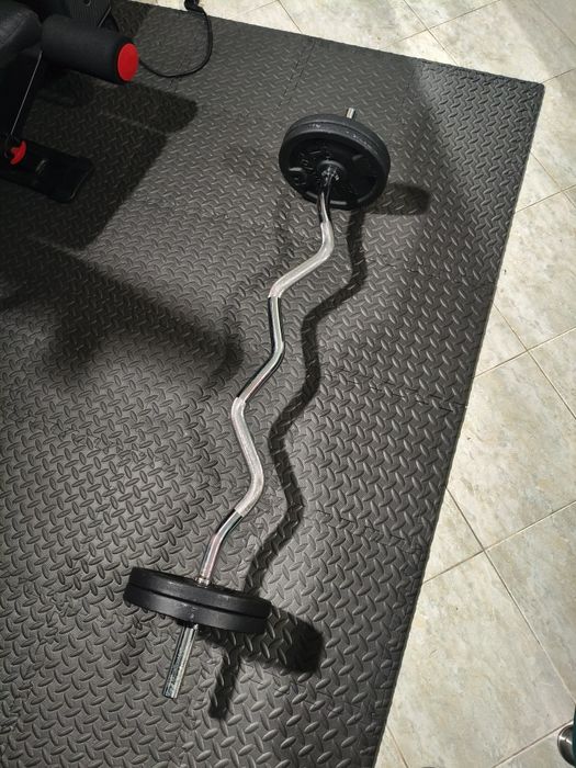 Barra CURL + 20 kg 4 discos de 5kg + bloqueadores