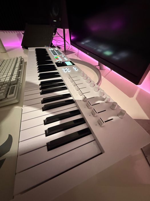 Arturia Keylab Essential 61