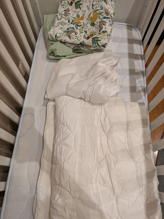 Berço IKEA + colchão  zippy baby