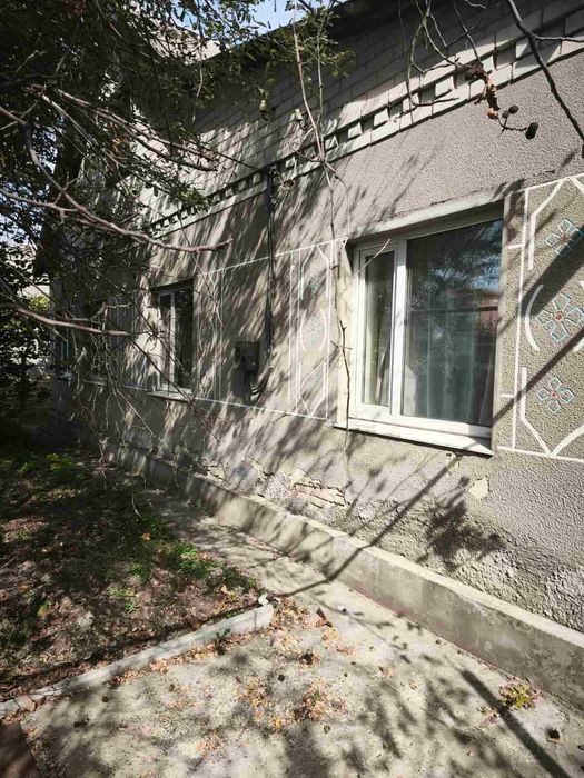 Продам газифікований будинок 100,1 кв.м зі зручностями та ділян 15сот