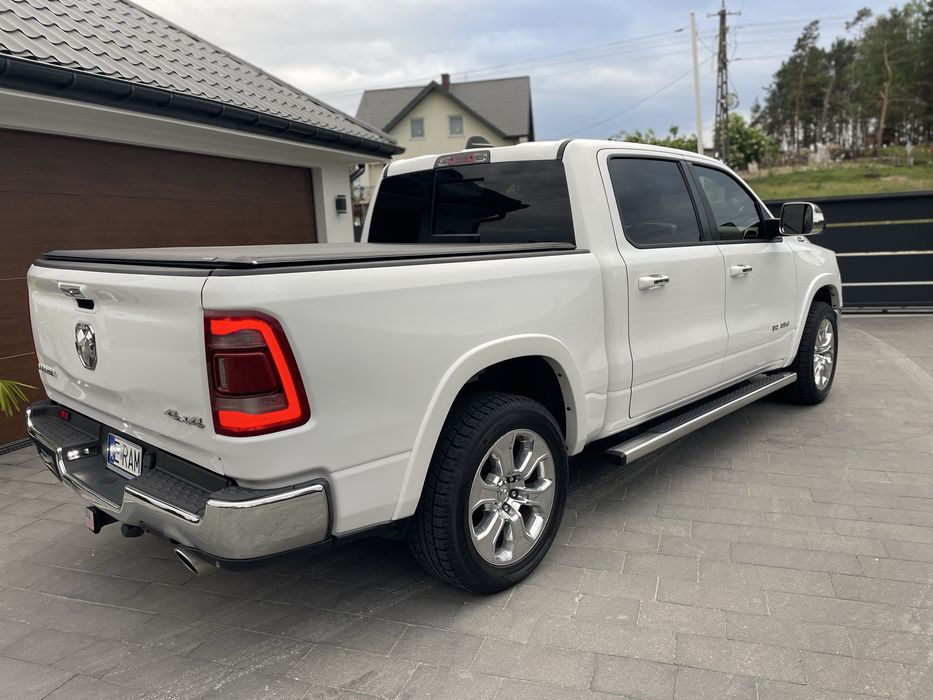 Dodge Ram 1500 5.7Lpg Laramie radio 12” 58tys km hak full led asystent