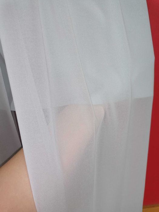 Szara elegancka sukienka na ramiączkach długa maxi na niską osobę