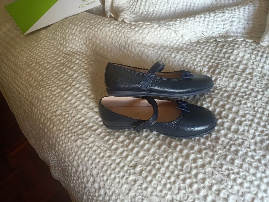 Sapatos criança tamanho 32