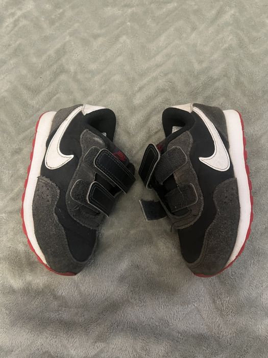Trampki dziecięce firmy Nike rozmiar 23,5-24 UE, UK 6,5