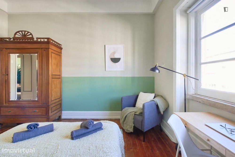 Quarto - localizado em Marquês de Pombal Lisbon