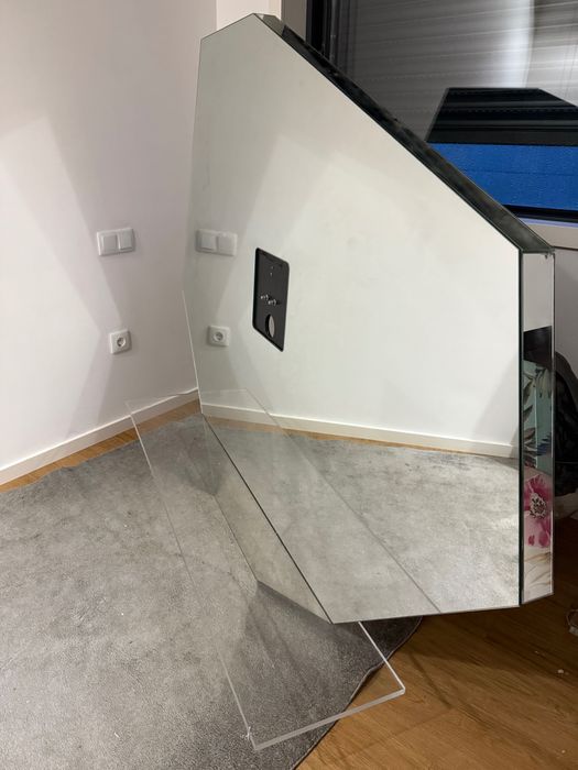 Móvel TV todo em espelho