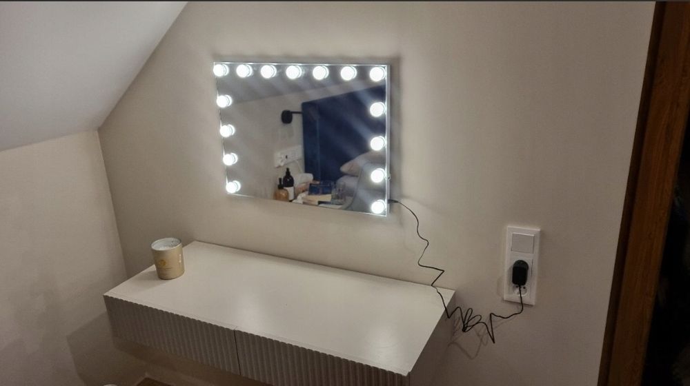 Nowe lustro LED kosmetyczne do makijażu głośnik bluetooth toaletka