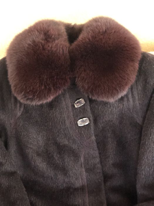 Пальто жіноче з натуральним хутром
