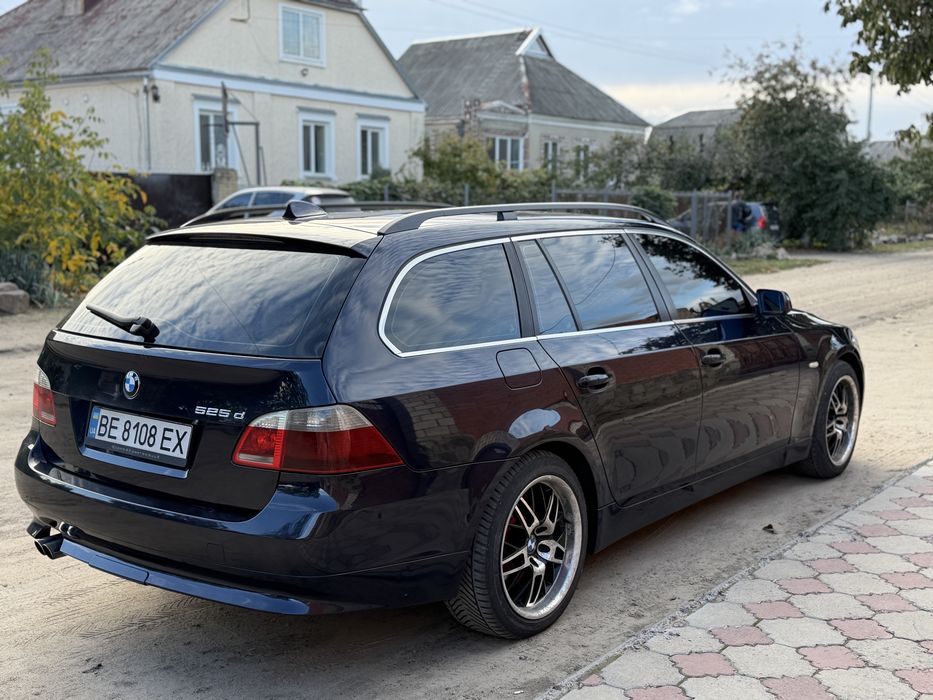 Продам BMW E61 525d