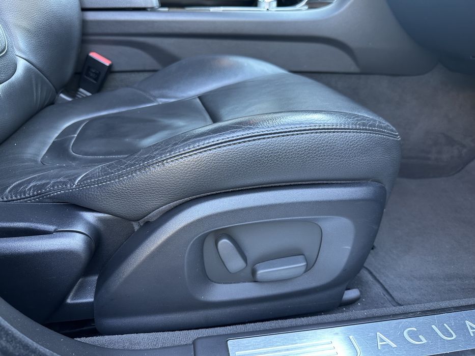 Jaguar XF 2.2D Primium Luxury Auto. - Nacional