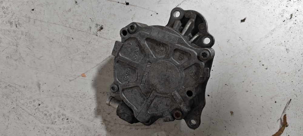 Pompa Tandemowa Podciśnienia 1.6 2.0 TDI BOSCH 03L145100 VW AUDI SKODA