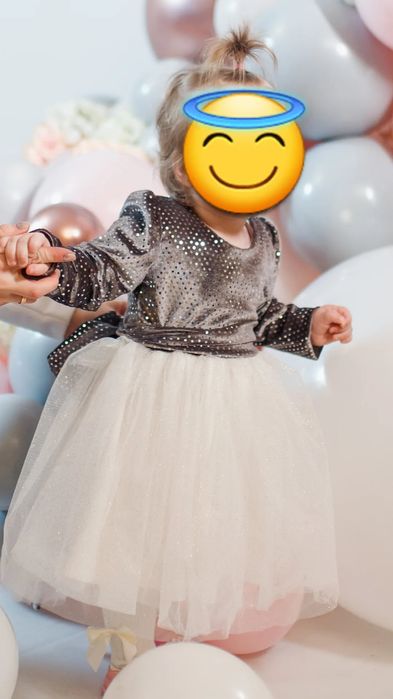 Гарна сукня для дівчинки на свято