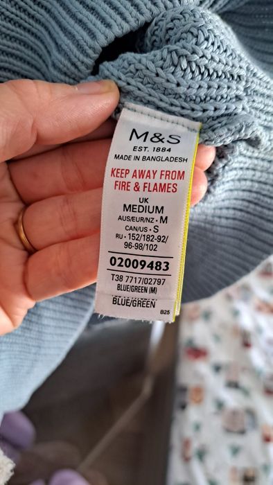 Niebieski sweter damski Marks Spencer rozmiar M