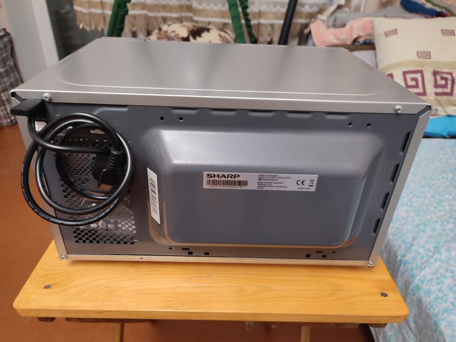 Мікрохвильова піч Sharp