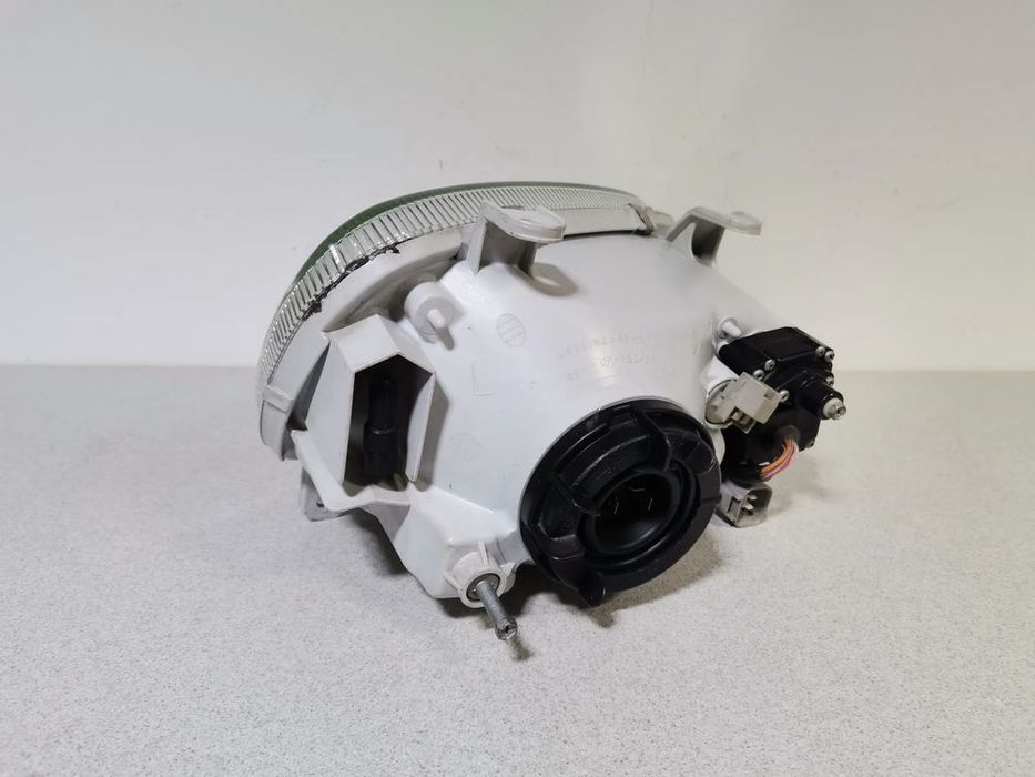 lampa reflektor lewy  toyota rav4 rav 4 i 94-97 oryginał