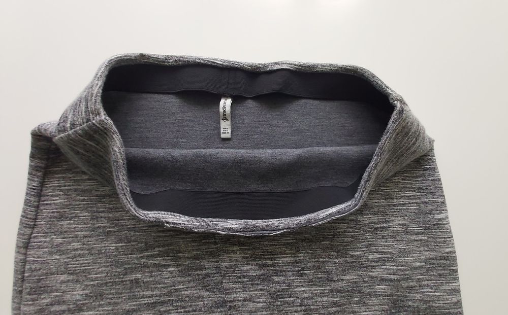 Szara spódniczka Stradivarius