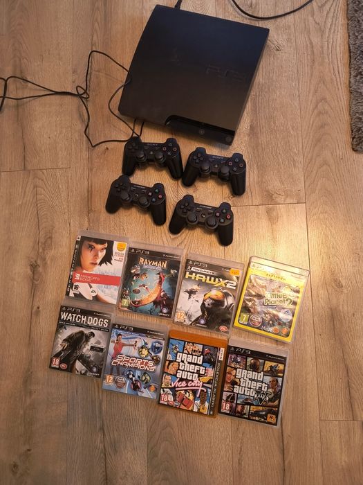 Konsola PS3 + gry + pady + kamera