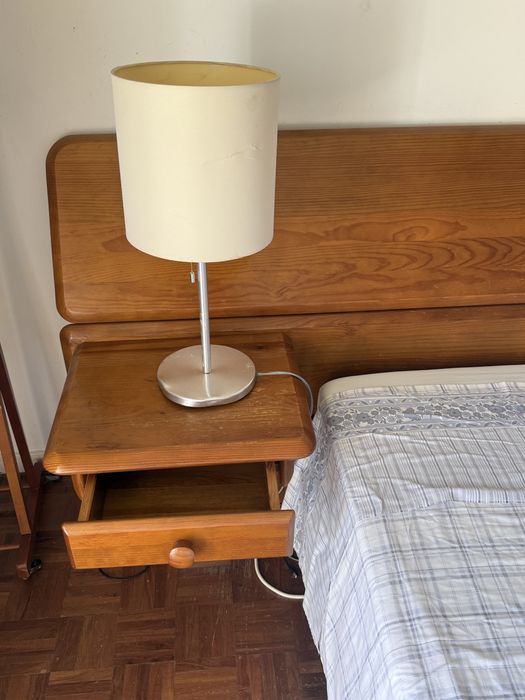 Cama em madeira