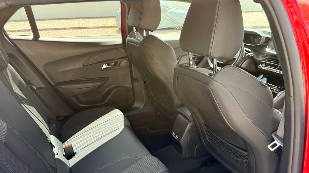 Peugeot 2008 PureTech 130cv Caixa automática EAT8 GT Line