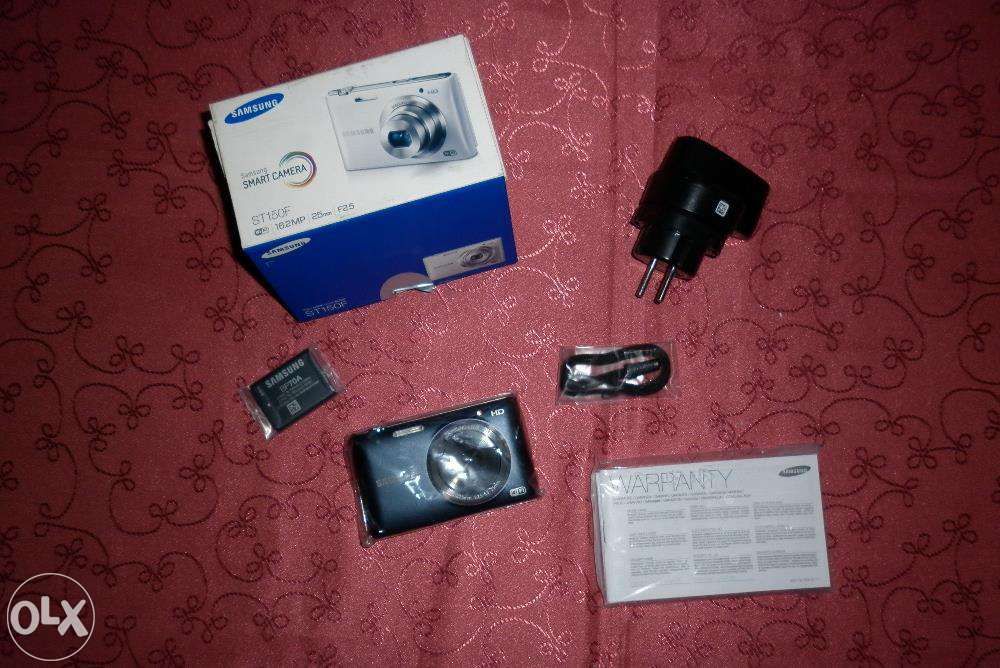 Aparat Cyfrowy Samsung Smart WiFi 16,2 MPix Filmy HD